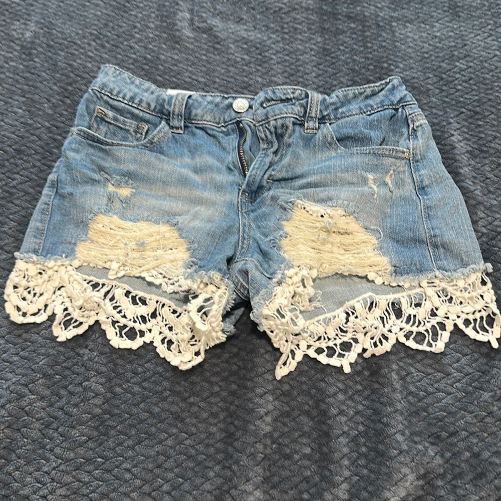Jean short with lace